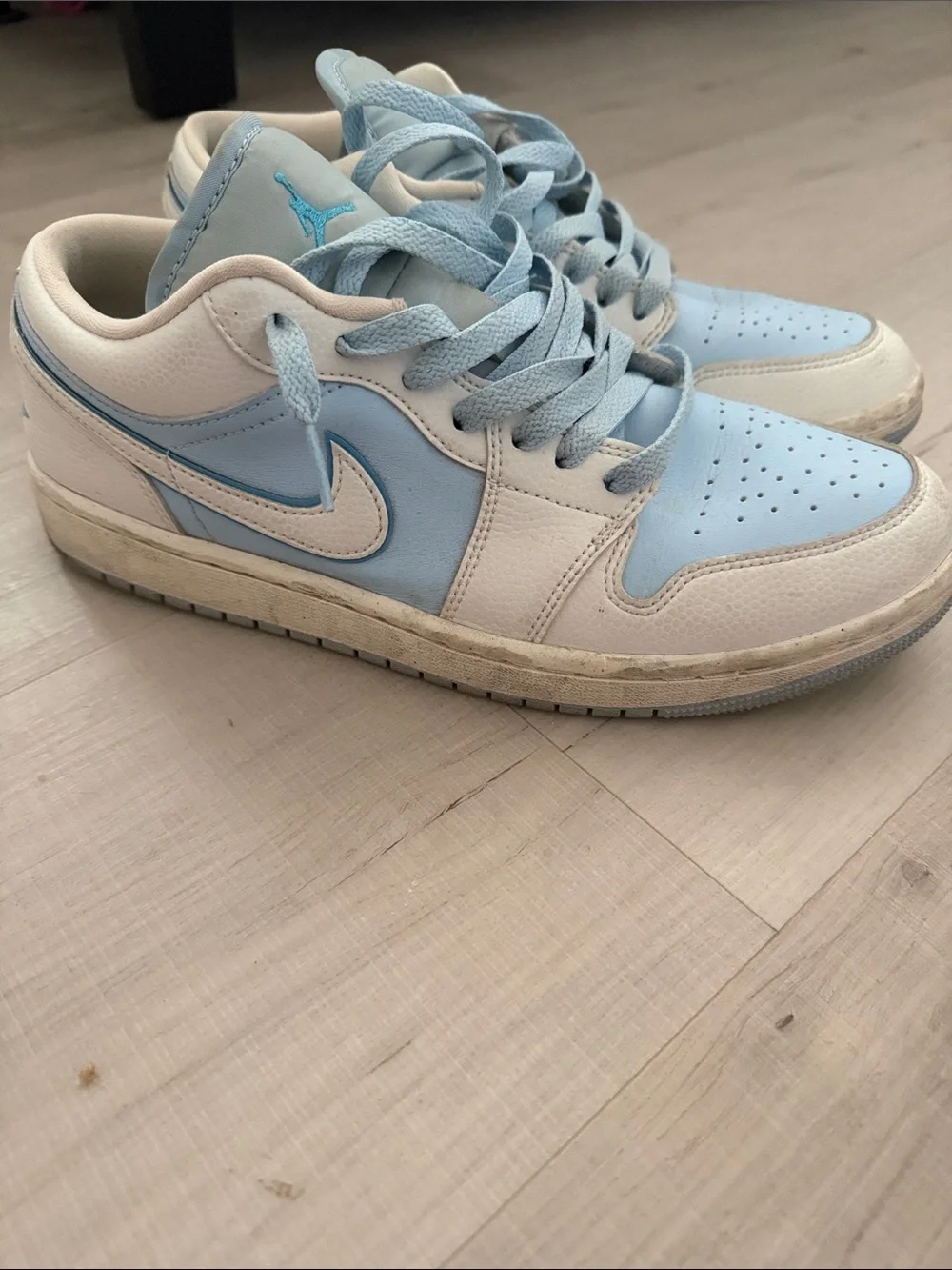 Jordan 1 low top baby blue